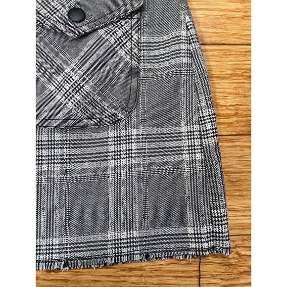 Urban Outfitters Plaid Mini Skirt with Buttons Womens Small Grey White Black - Picture 6 of 11